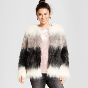 XHILIRATION Faux Fur Jacket